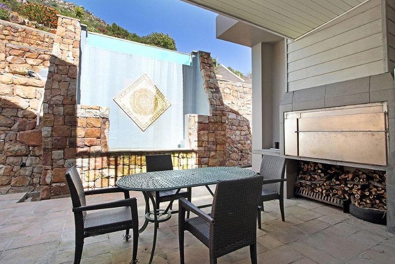 5 Bedroom Property for Sale in Hillcrest Western Cape